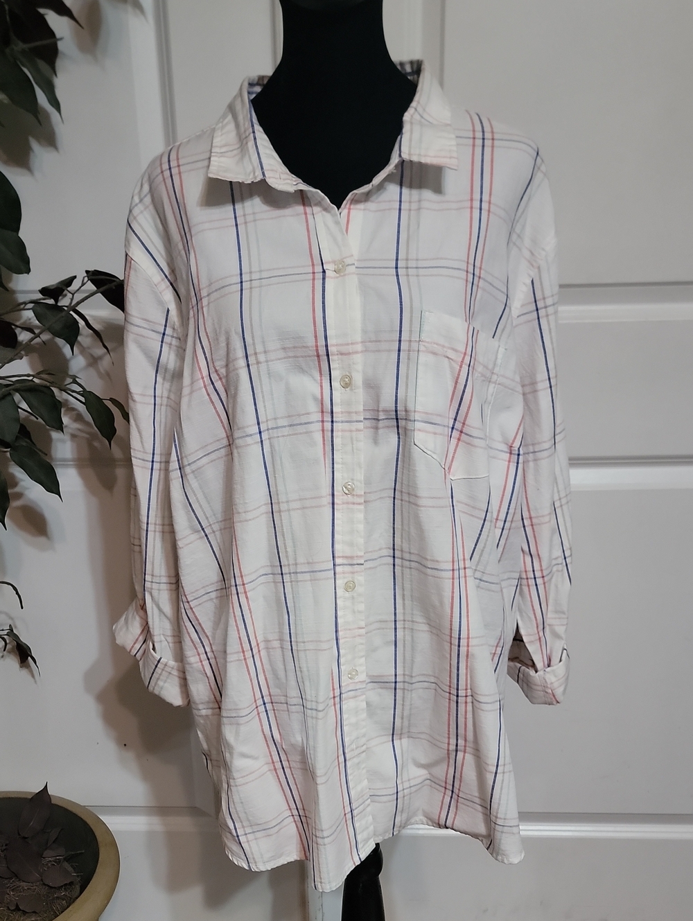Old Navy White Button-Down Shirt with Red and Blue Plaid